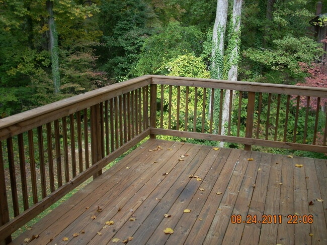 Building Photo - 4000 Oakleaf Rd