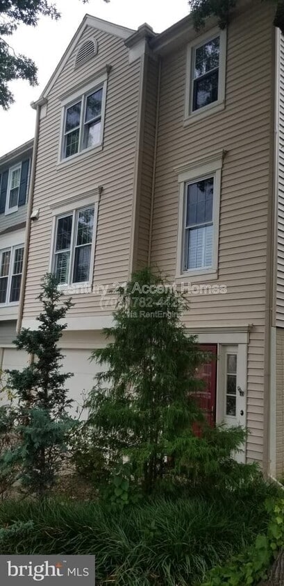 Photo - 29 S Floyd St