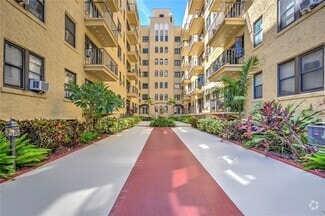 Building Photo - 130 4th Ave N