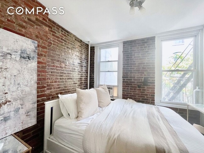 Building Photo - 57 Spring St