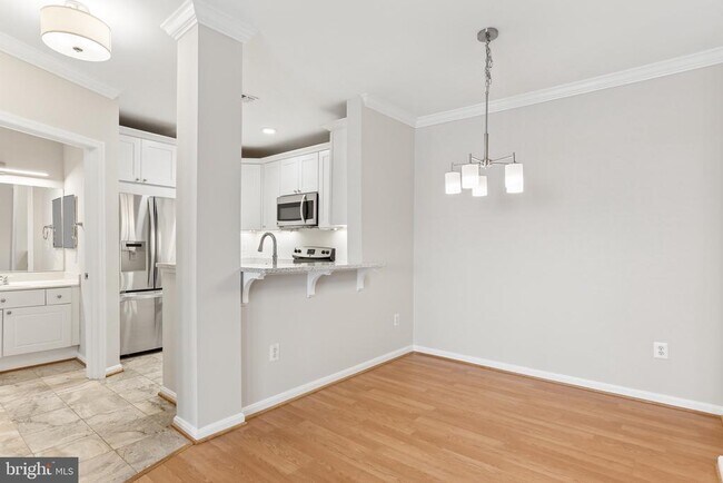Building Photo - 4561 Strutfield Ln