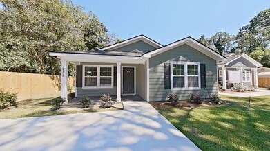 Building Photo - 211 Lucy St