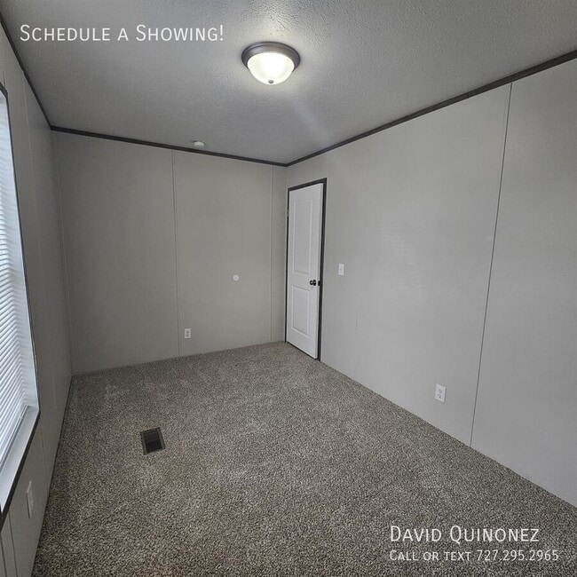 Building Photo - 2737 W Washington Center Rd