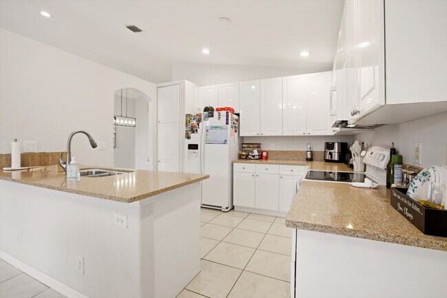 Foto del edificio - 6298 Harbour Chase Dr