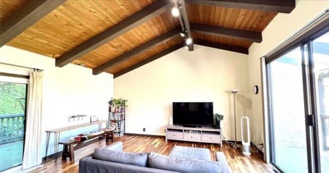 Building Photo - 28525 Vista Tierra