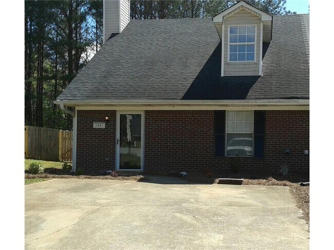 Foto del edificio - 2401 Leeward Ct