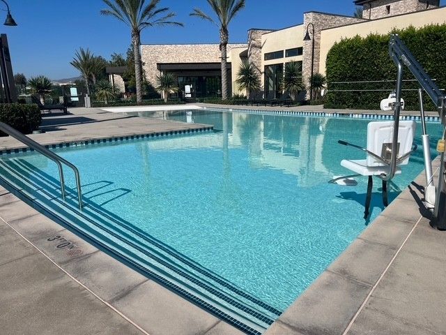 Foto del edificio - 520 Serrano Summit Dr