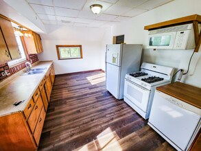 Building Photo - 653 W 17th St