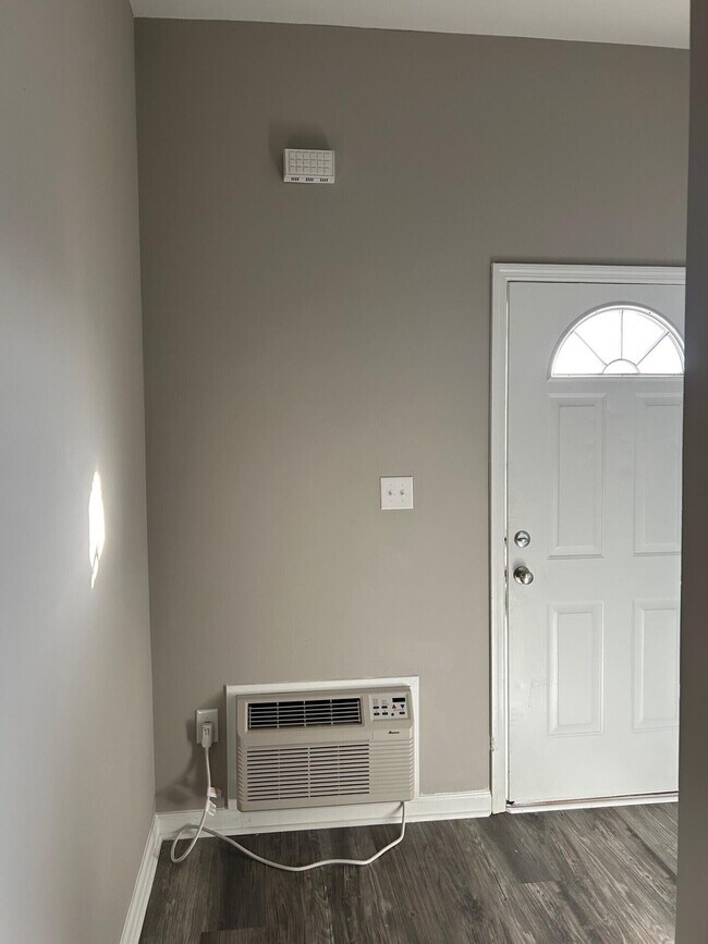 Foto del edificio - 236 Wray Ct