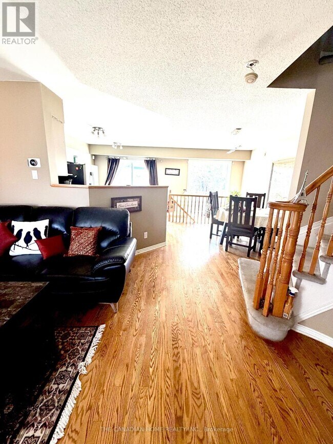 Photo du bâtiment - 1435 Lynx Crescent