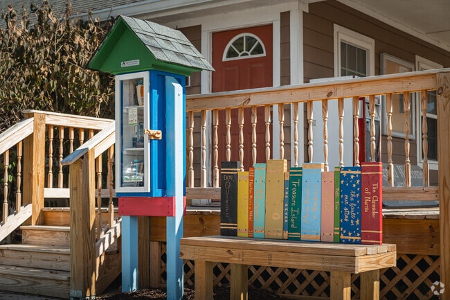 Ringgold’s free public library hosts neighborhood book exchanges.
