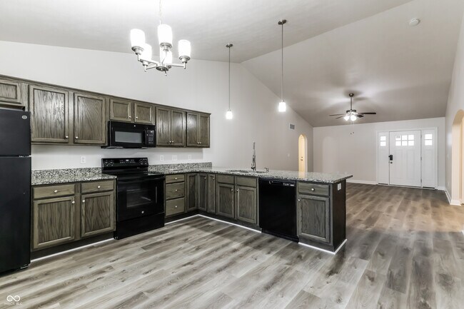 Building Photo - 7608 Samuel Dr