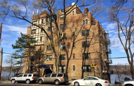 Primary Photo - 2475 Palisade Ave