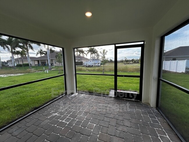 Building Photo - 3214 NE 13th Ct