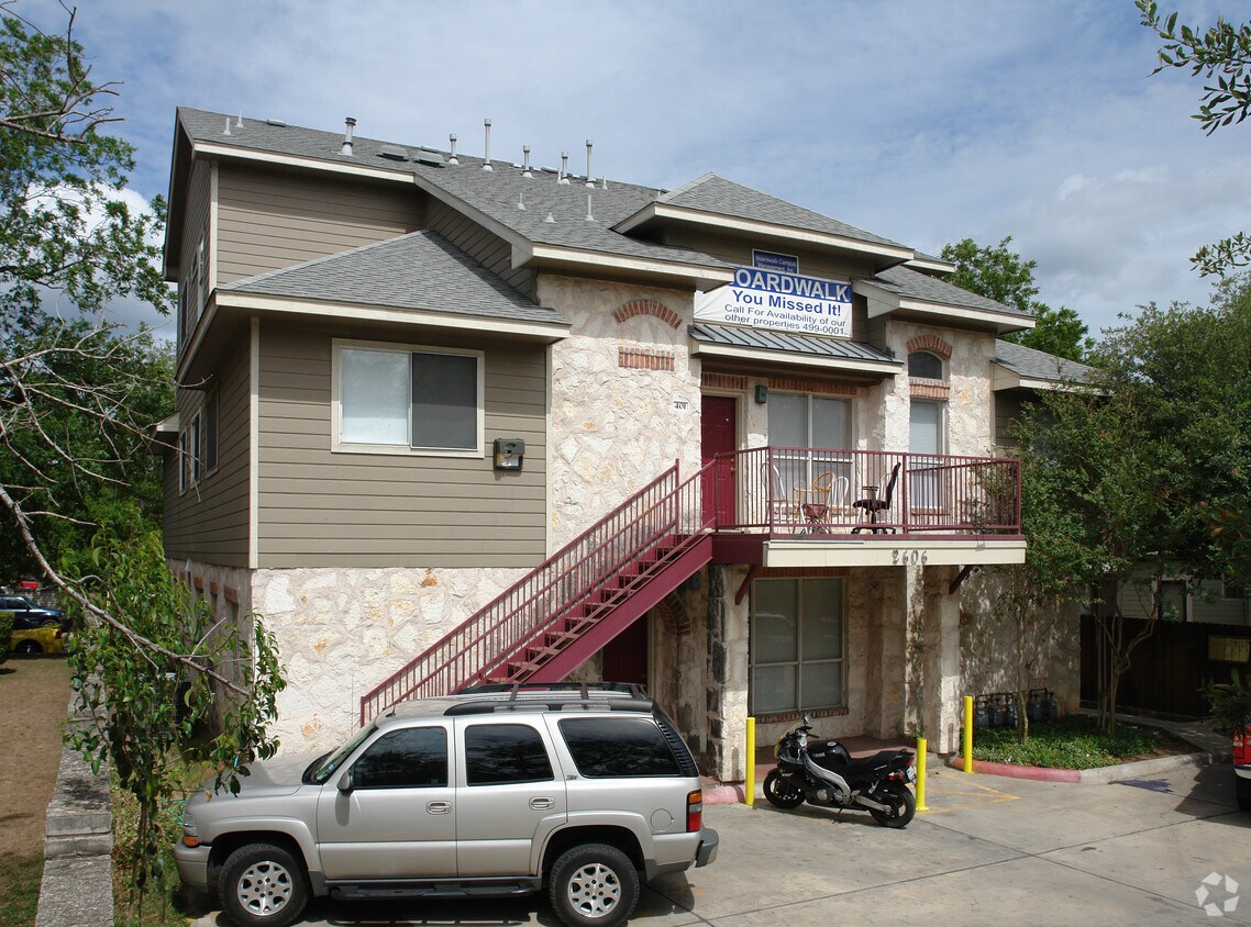 2606 Salado St, Austin, TX 78705 Apartments in Austin, TX