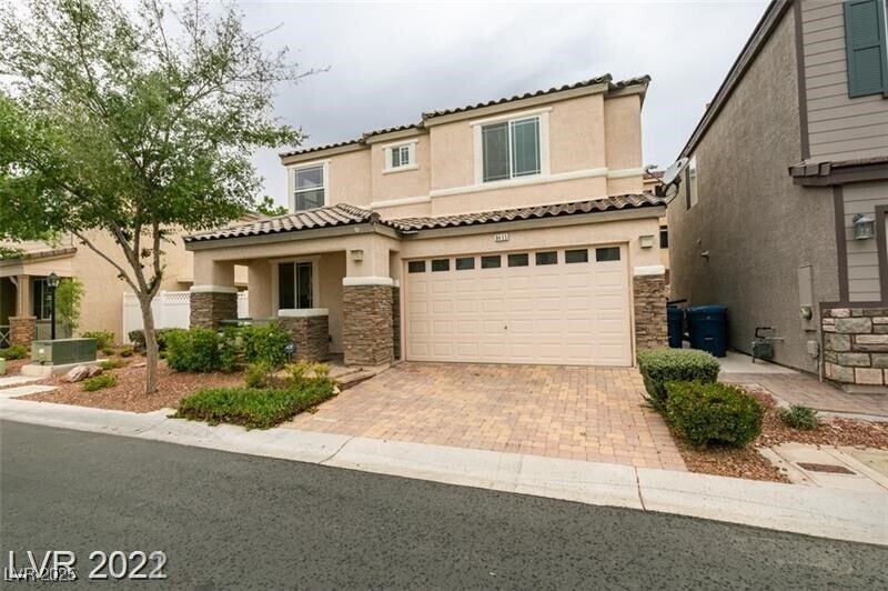 Foto principal - 8455 Adams Grove St