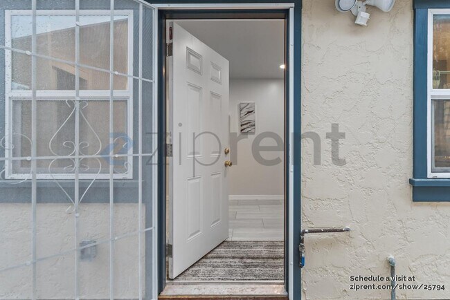 Foto del edificio - 1810 Hillcrest Rd
