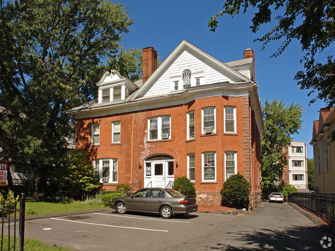 Primary Photo - 442-444 Farmington Ave