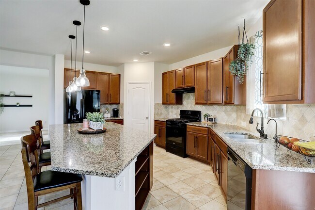 Building Photo - 5435 Castle Discordia St