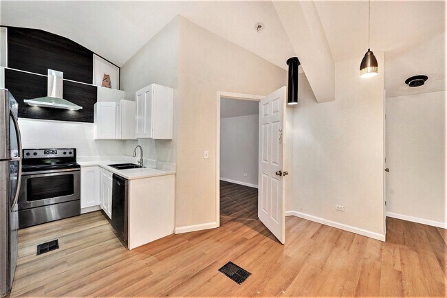 Foto del edificio - 3216 71st Ave N