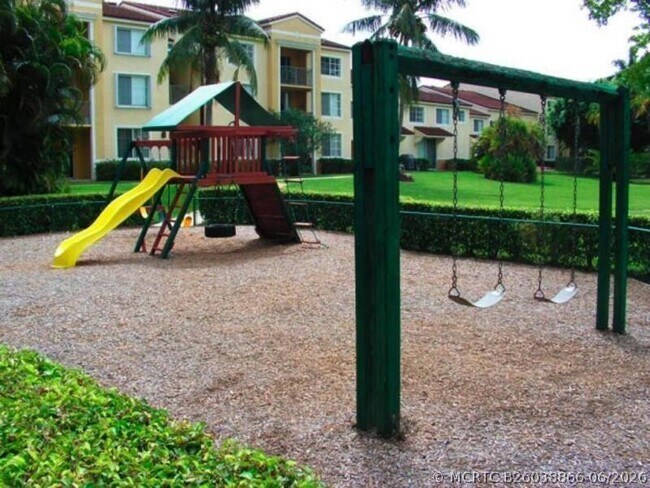 Foto del edificio - 140 Yacht Club Way