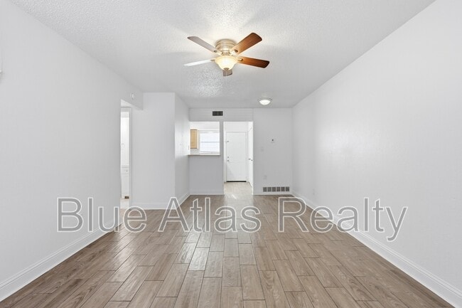 Building Photo - 2713 Wimbledon Ct