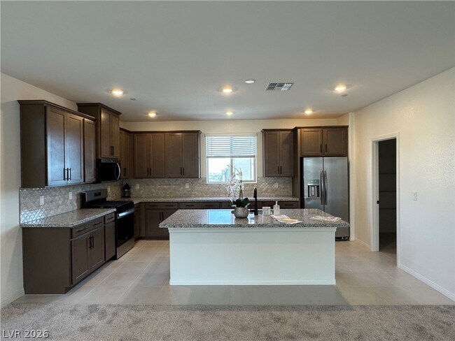 Building Photo - 1505 Little Penguin St