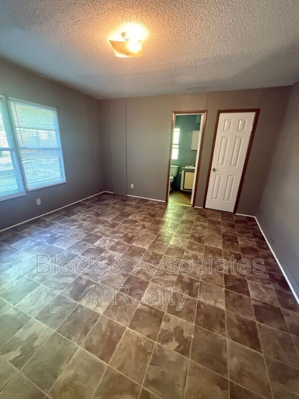 Building Photo - 1577 Beech Tree Ct