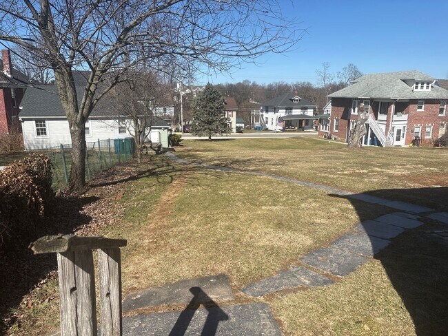 Foto del edificio - 3 Bedroom 1 Bath Loganville Dallastown SD