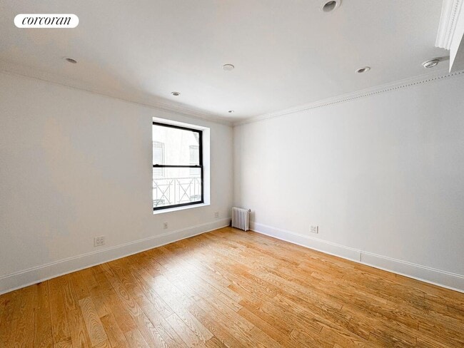 Building Photo - 567 W 125th St