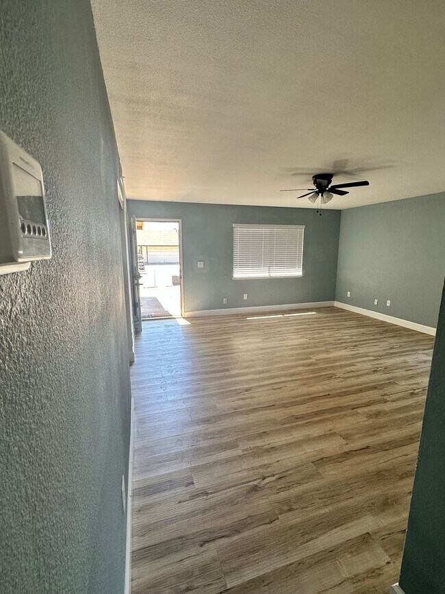 Foto del edificio - YOUR NEW HOME - IMPERIAL BEACH 3 bed / 2 b...
