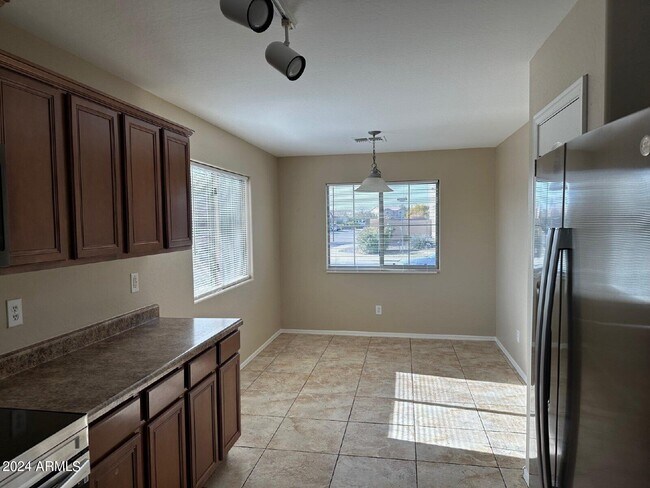 Building Photo - 41800 W Avella Dr