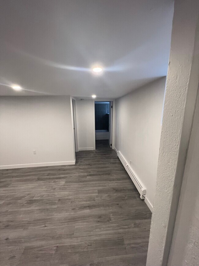 Photo du bâtiment - Cozy One-Bedroom In Downtown Kitchener $1525