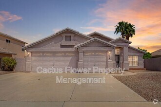 Building Photo - 308 W Liberty Ln