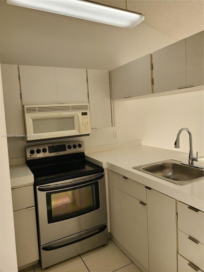 Building Photo - 14026 SW 91st Terrace
