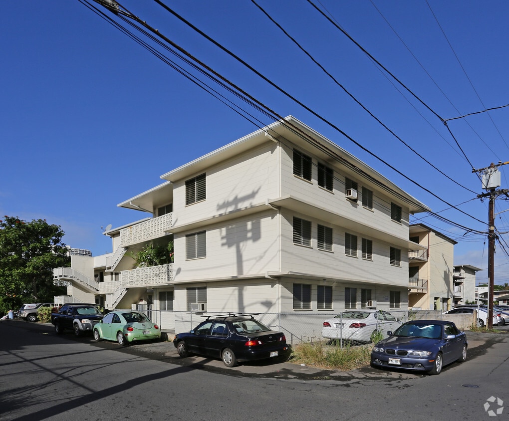 Building Photo - 810 Kaaloa St