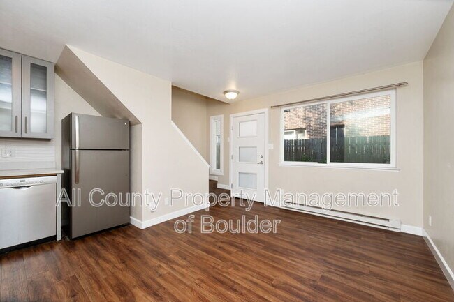 Building Photo - 2211 Spruce St
