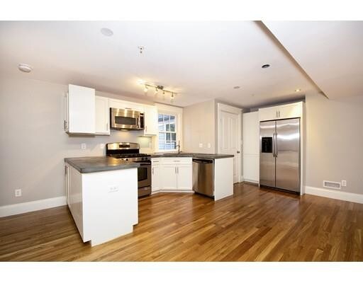 Foto del edificio - 108-110 Elm St