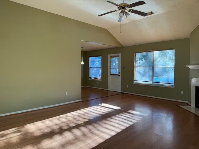 Foto del edificio - 10811 Cliffton Forge Dr