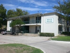 Building Photo - 4901 Bryce Ave
