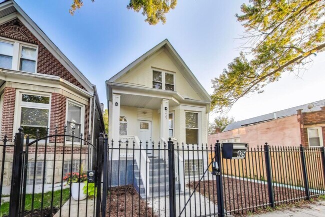 Foto del edificio - 3425 W Carroll Ave