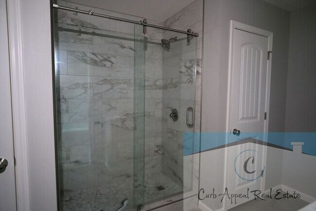 Building Photo - Beautiful new construction 3 bed / 2 bath home - Lake City