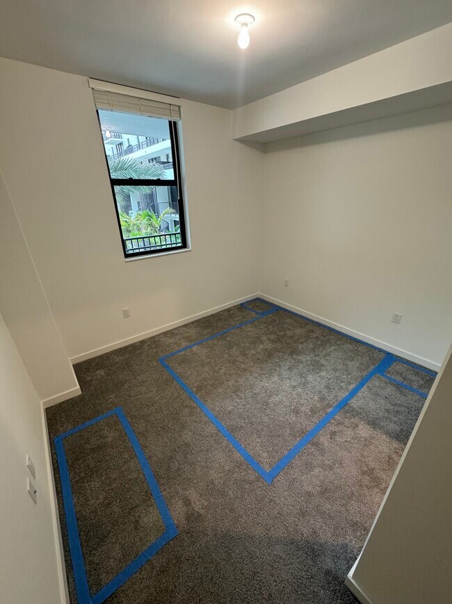 Building Photo - 2807 SW 120th Ter