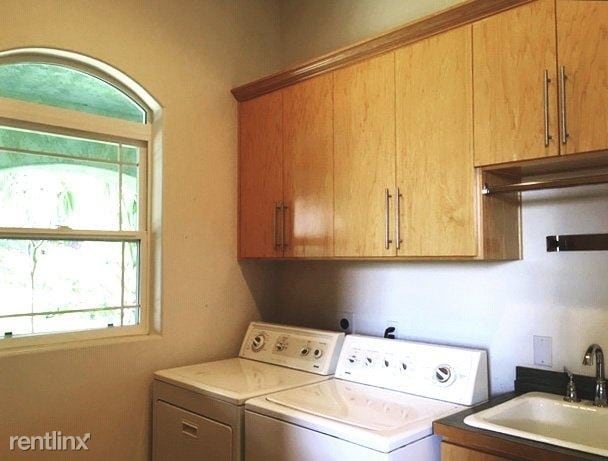 Building Photo - 1 br, 1.5 bath House - 15640 Broad Oaks Road