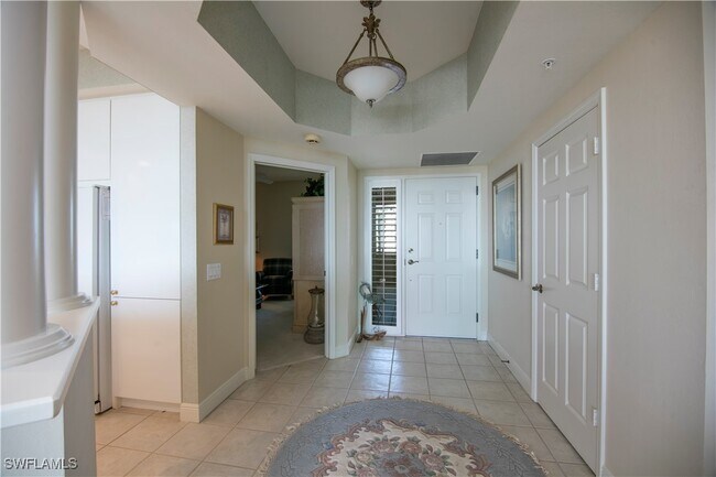 Foto del edificio - 430 Cove Tower Dr