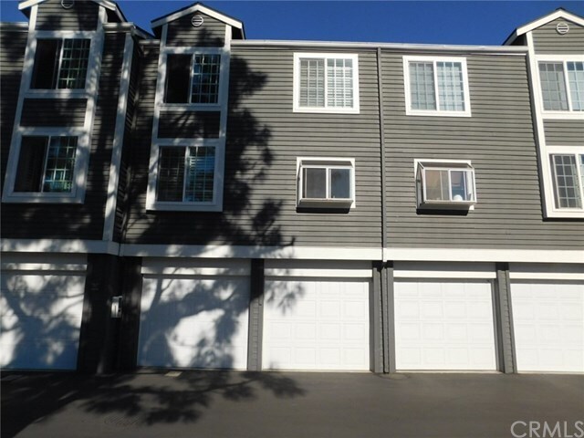 Building Photo - 2330 Vanguard Way
