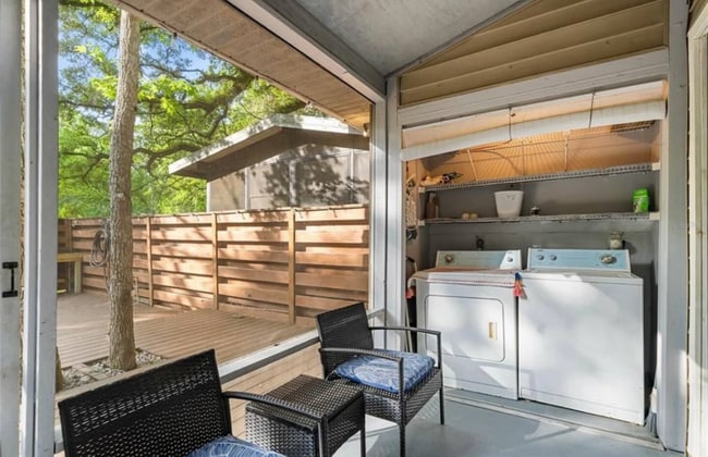 Building Photo - 4541 SW 44th Ln