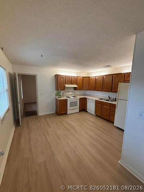 Building Photo - 5141 SE Pine Knoll Way