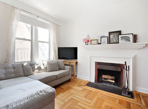 Primary Photo - 344 W 12th St