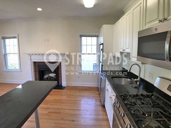 3 bedroom in Cambridge MA 02138 - 3 bedroom in Cambridge MA 02138 Apartment